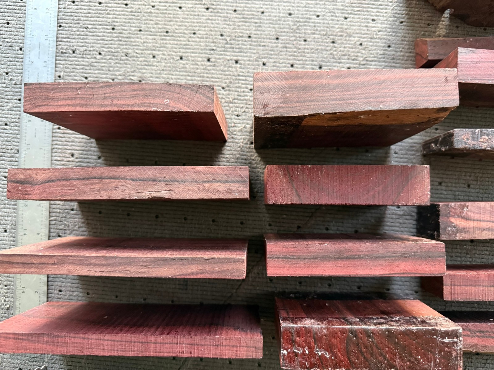 Bois de Rose 7 pounds box #19