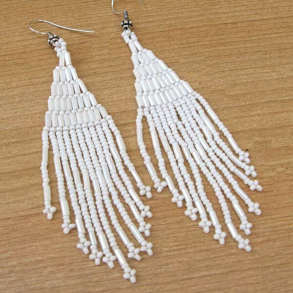 Handmade Beaded White Seed Bead drop/dangle Earrings