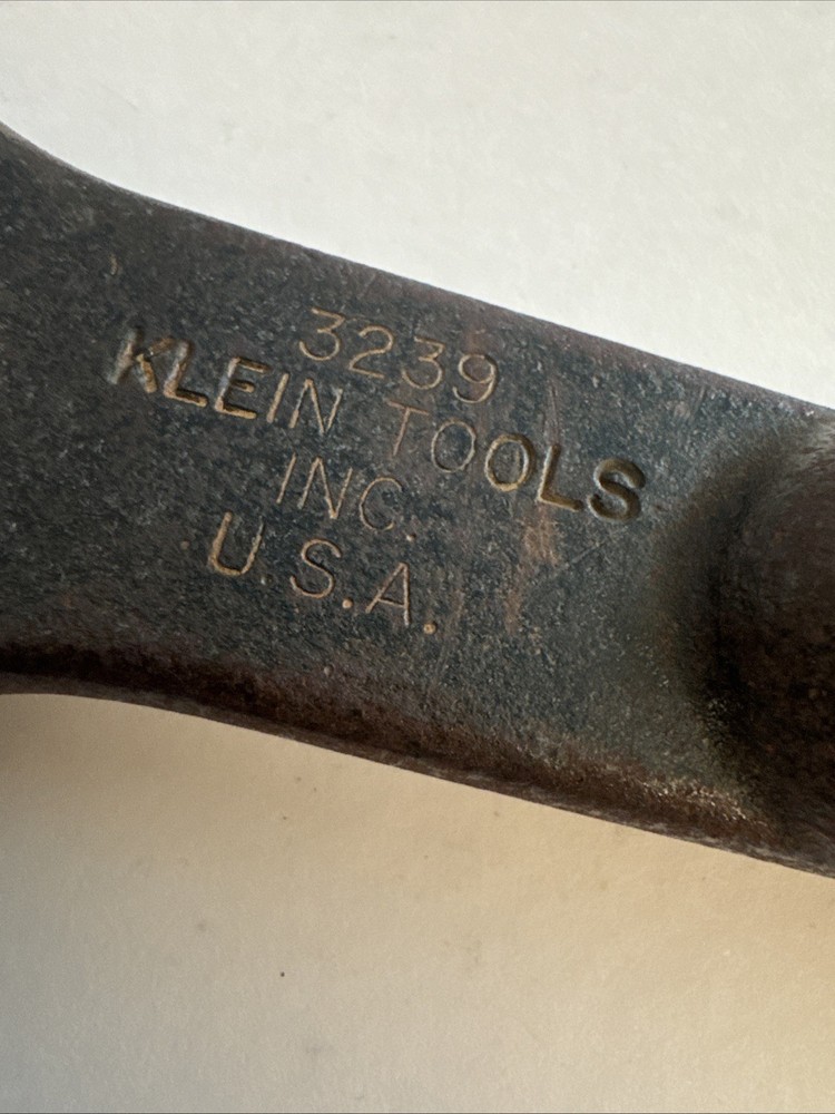 Klein Tools 3239 16" Adjustable Spud Wrench