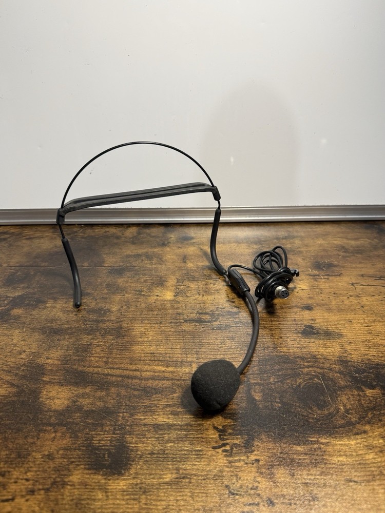 Samson CR88 Wireless Receiver w/samson cb88 transmitter & headset - Works Great!