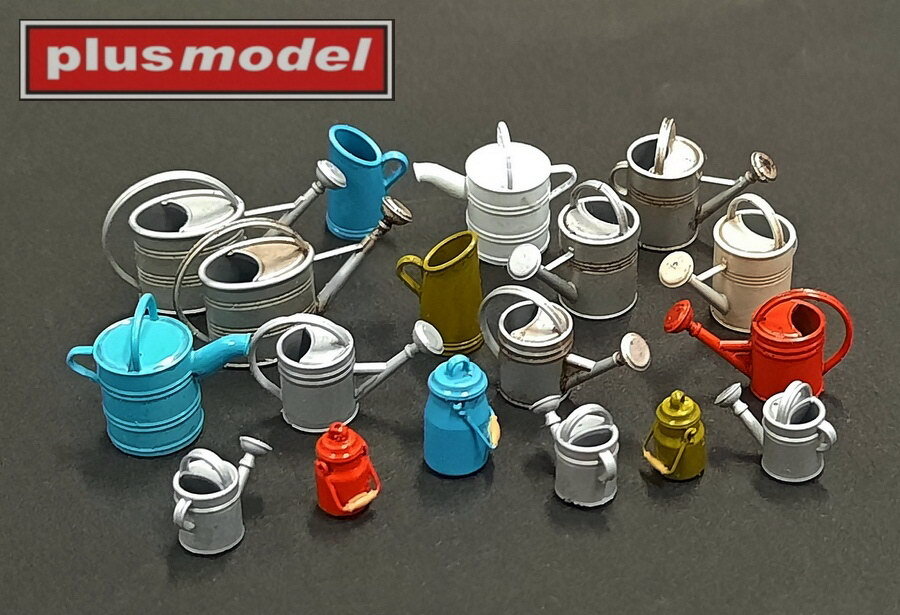 Plus Model 1/32 Water Receptacle (18pcs)