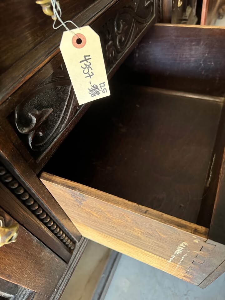 OAK BARLEY TWIST SIDEBOARD