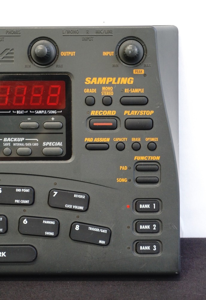 Zoom ST-224 SampleTrak Drum / Groove Machine & Sampler