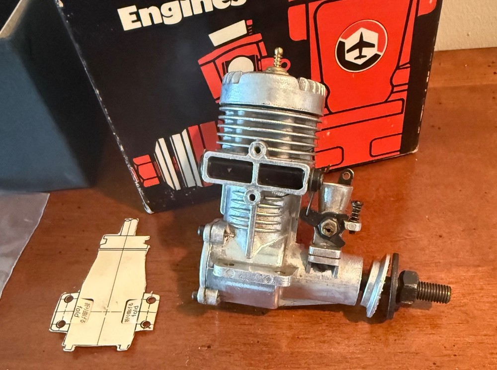UNTESTED VINTAGE FOX 25 ENGINE USED CONDITION IN WRONG BOX BRRT