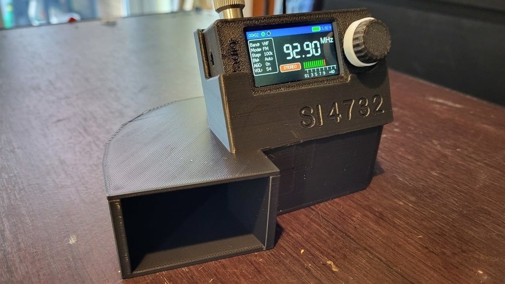 SI4732 Mini Stand – Black, Compact & Sturdy