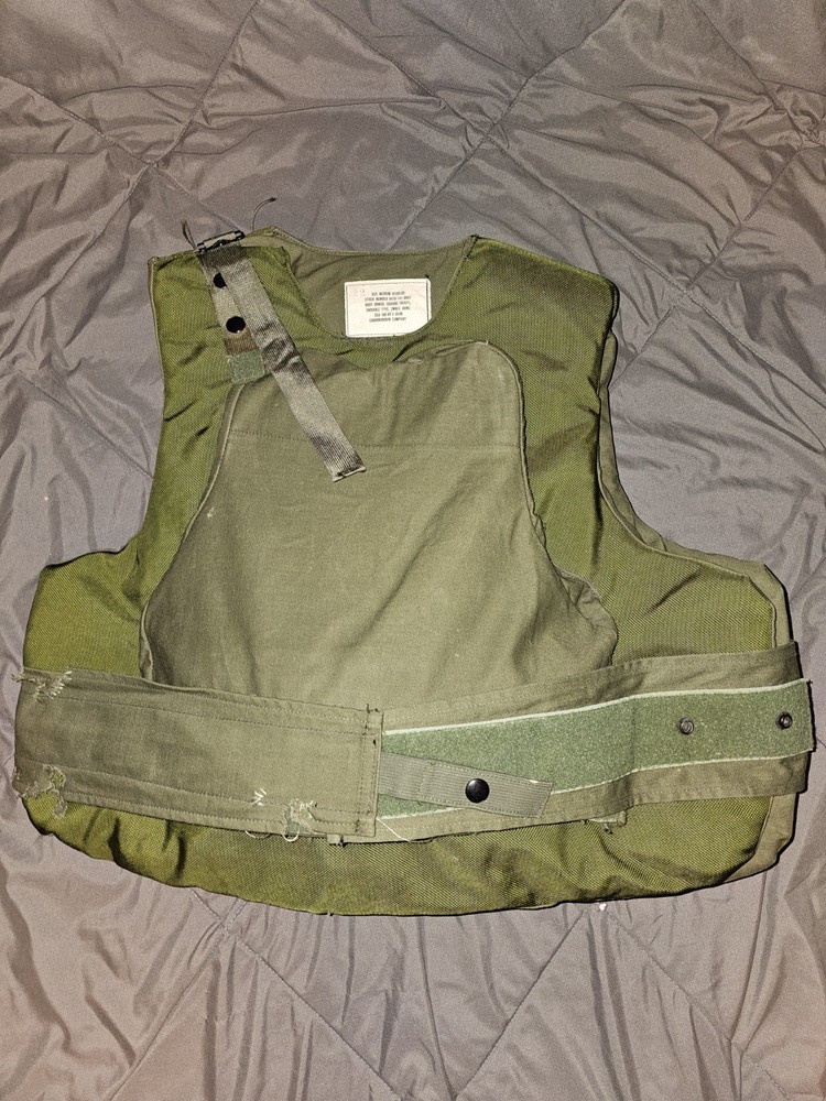 Vietnam War Variable Body Armor w/ inserts Med Regular