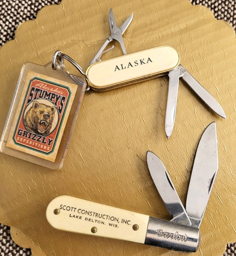 2 BARLOW pocketknives, Clean & Tight Blades. Advertising, w/ Key Chain.
