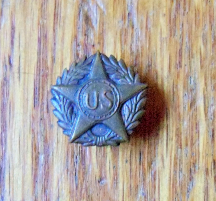 WW1 Honorable Discharge Bronze Lapel Stud Button