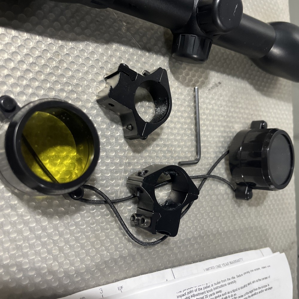 Center Point Rifle Scope 4x32 In Pre Owned Condition
