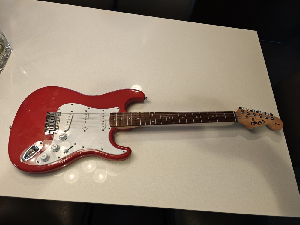 Fender Stratocaster Electric Guitar
