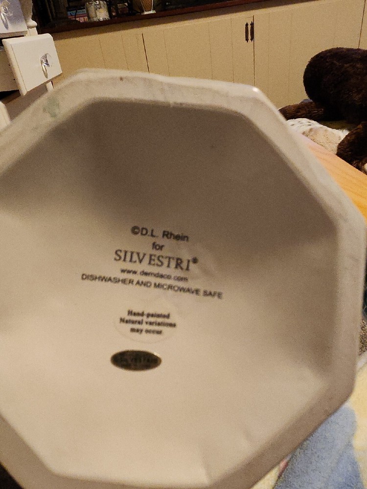 Silvestri Ivory Cake Stand