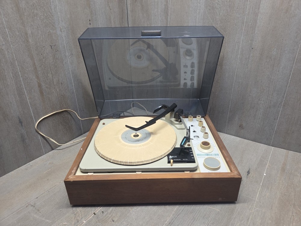 KLH Model Twenty Turntable