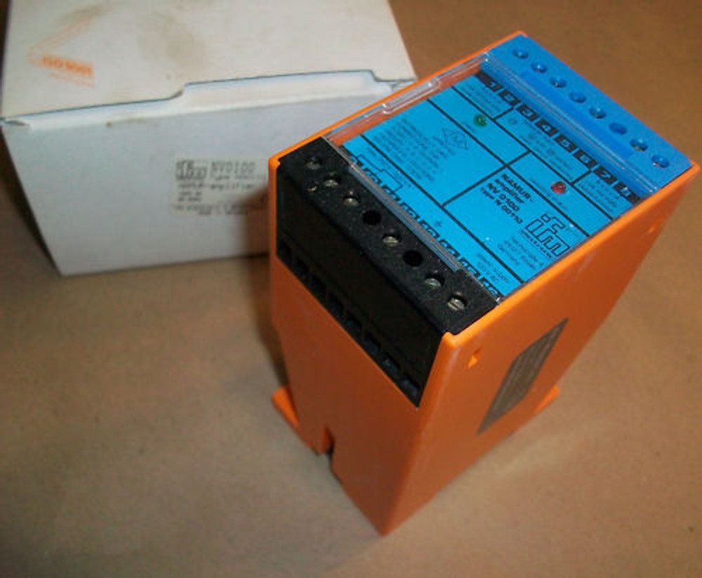 NEW  Efector Switching Amp. Intrinsically Safe  NV0100