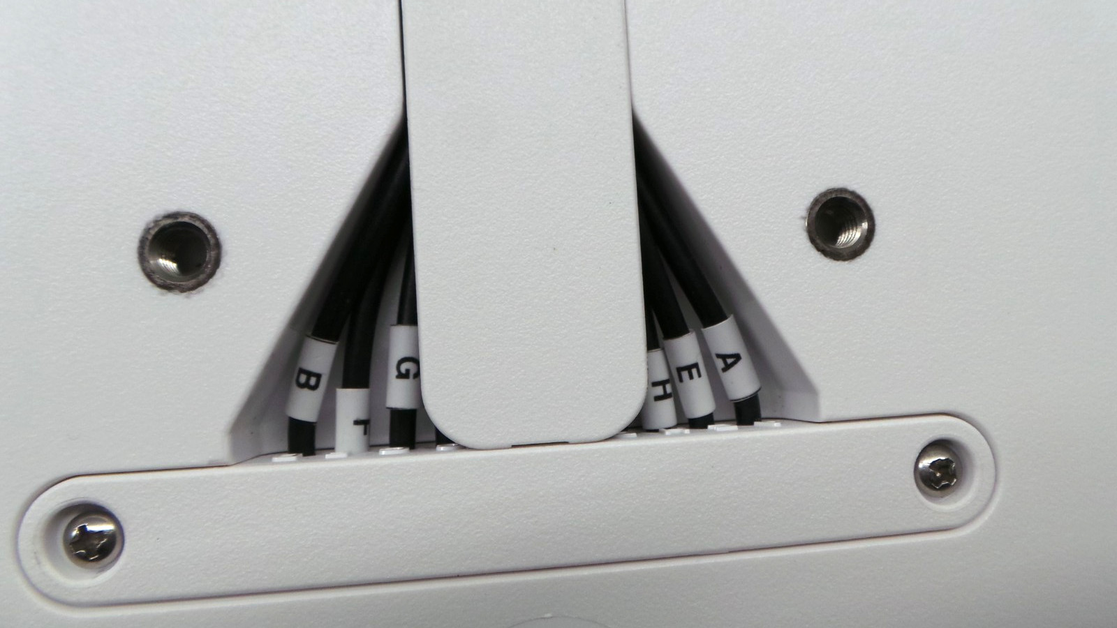 Cisco C-ANT9103= 2.4/5/6 GHz Directional Antenna 8-Port, DART Bulk Qty available