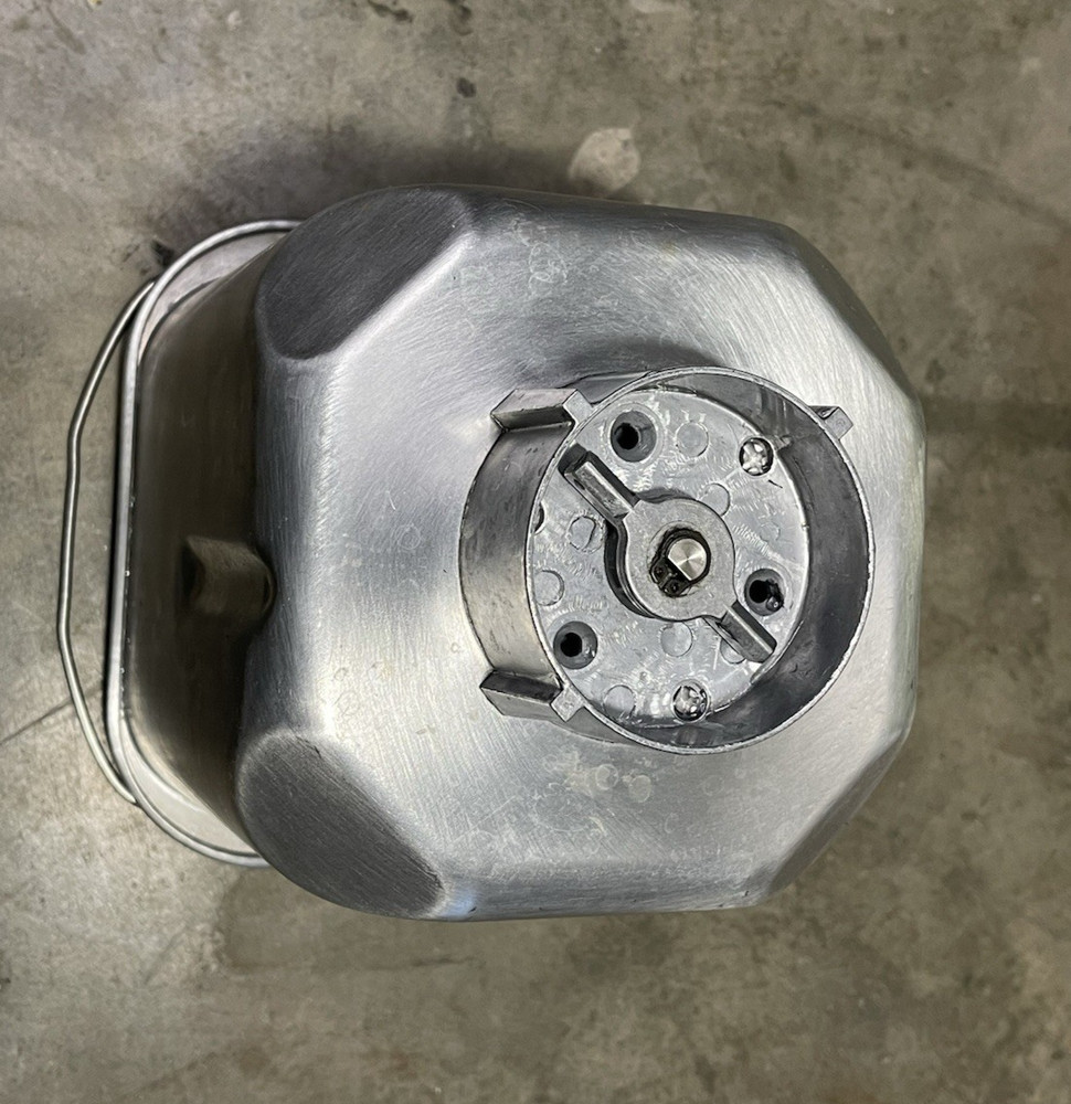 West Bend Bread Maker Replacement Pan and Paddle For Model 41082