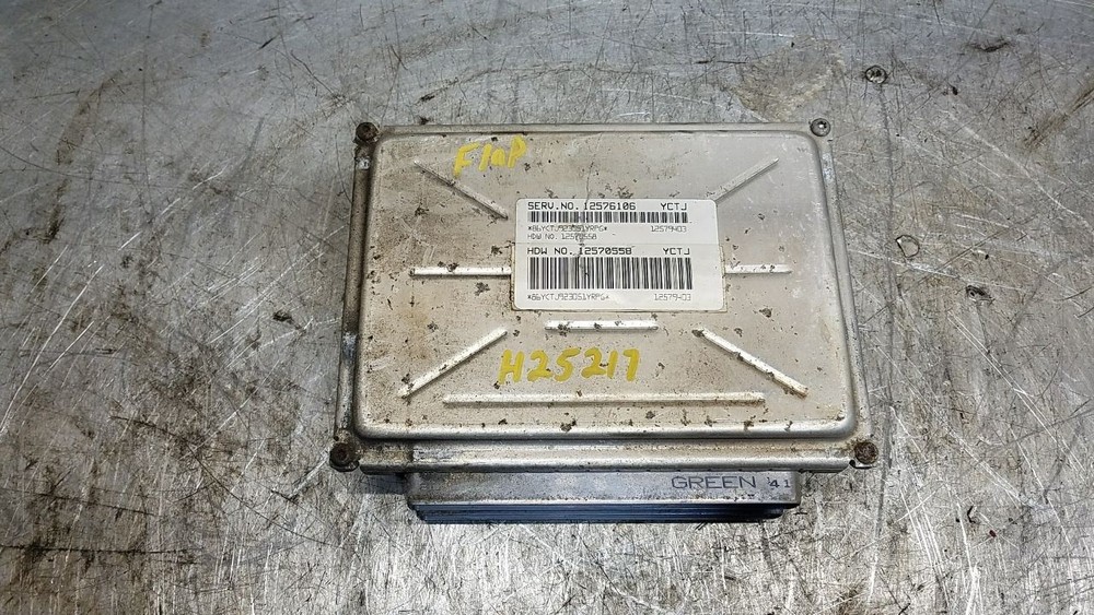ECM Electronic Control Module ID 12576106 Fits 2003 SILVERADO 1280747