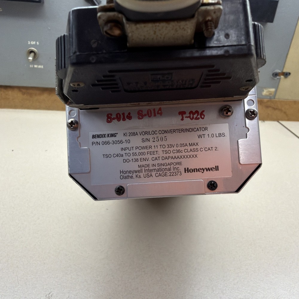 Bendix King KI 208A VOR-LOC Converter With Connector