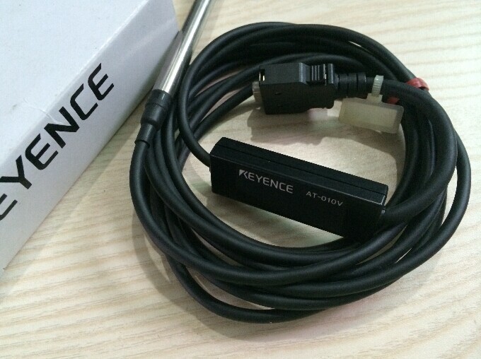 KEYENCE AT-010V Sensor New