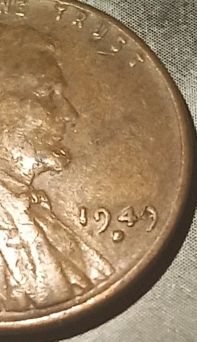 1949 D Lincoln Cent Die Chip Inside Mint Mark