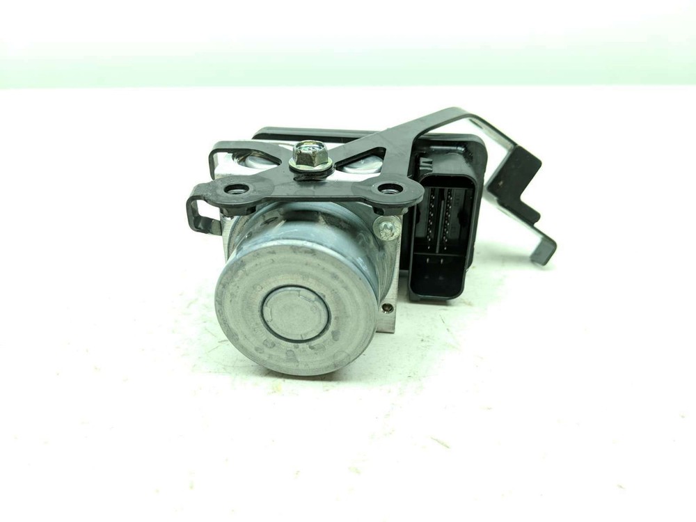 22 Yamaha XSR900 ABS System Pump