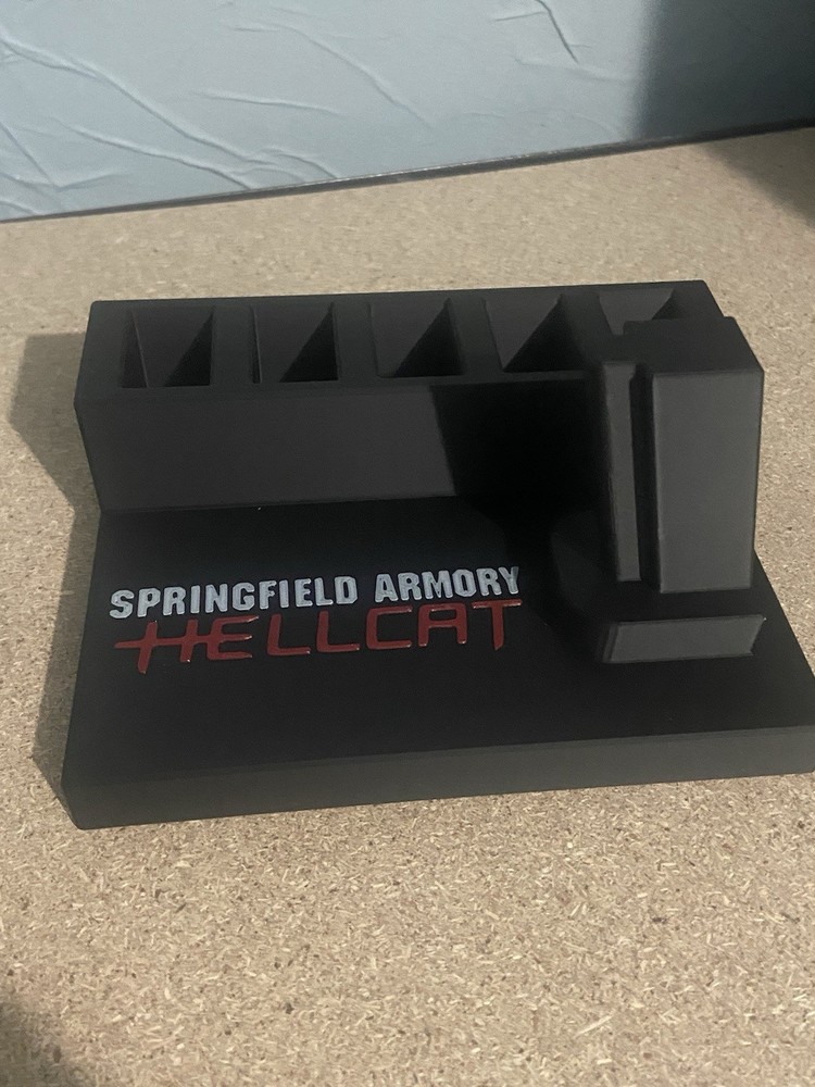 Springfield Hellcat Pro 9mm Stand And Magazine Holder