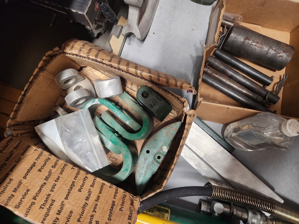 ELECTRICIAN'S GREENLEE CONDUIT BENDER