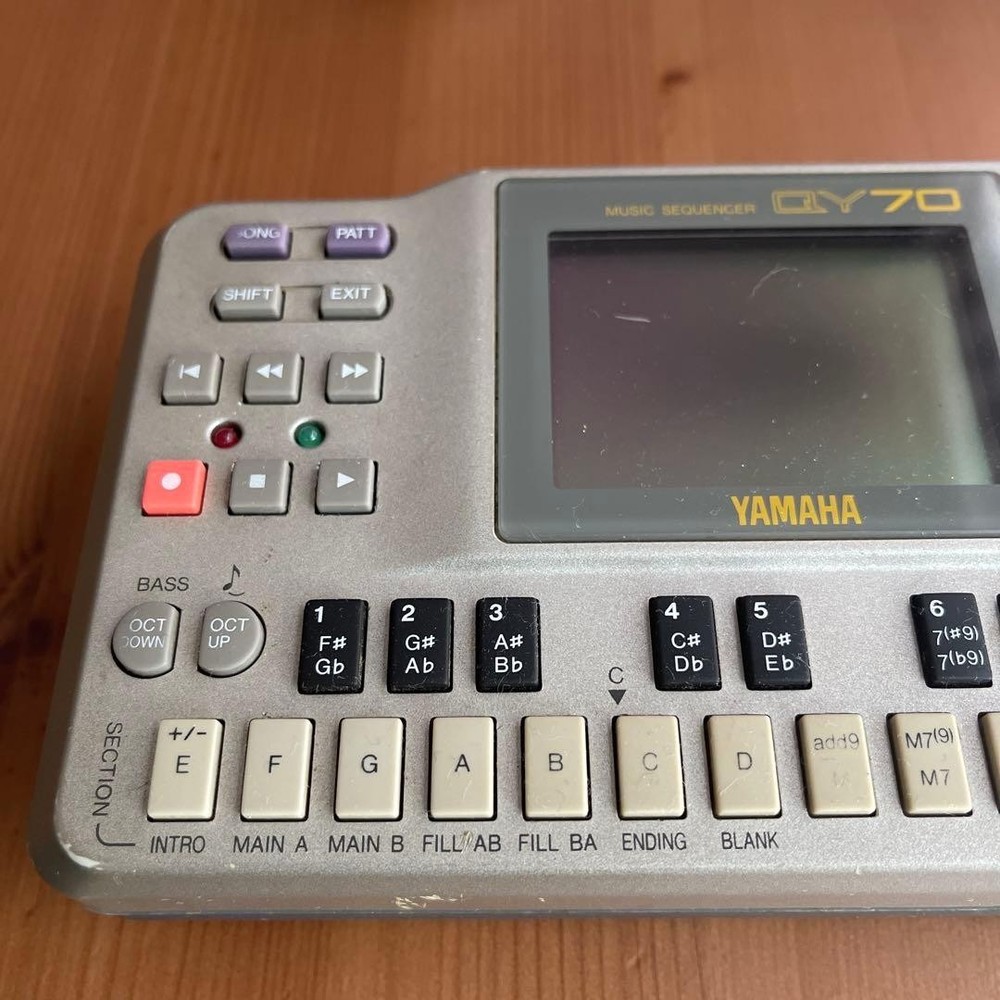 Yamaha QY70 Mobile Sequencer JANK w/adapter