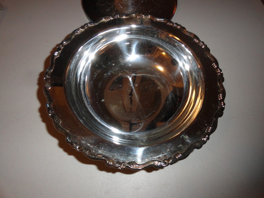 Vintage Serving Dish 10 1/2" Oneida Silverplate Covered 3 Leg