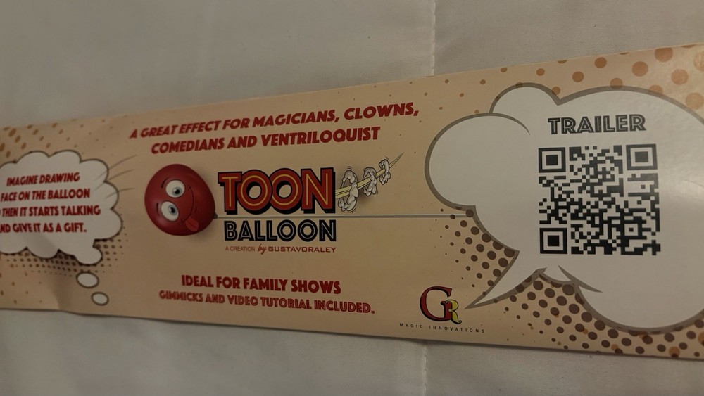 Toon Balloon by Gustavo Raley