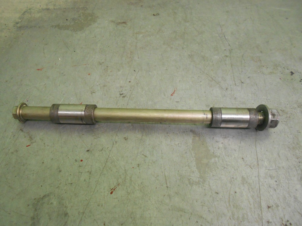 triumph  tiger  800 xcx   swing  arm  spindle