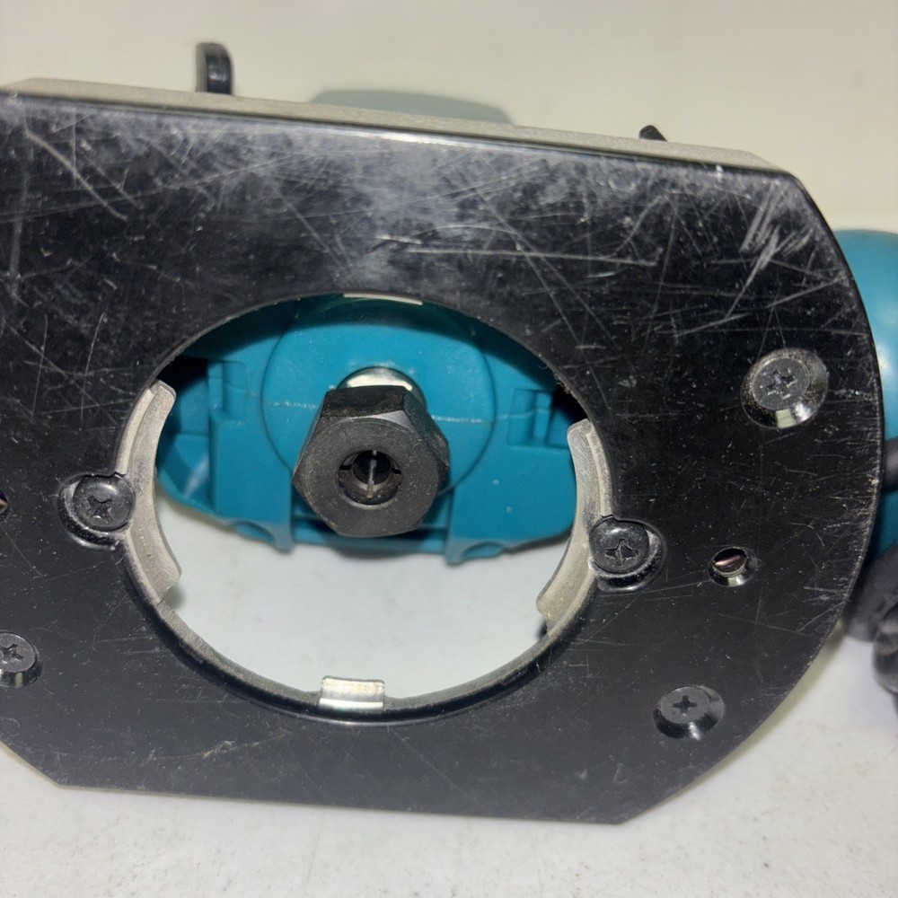 Makita Router Model 3621 New - Open Box