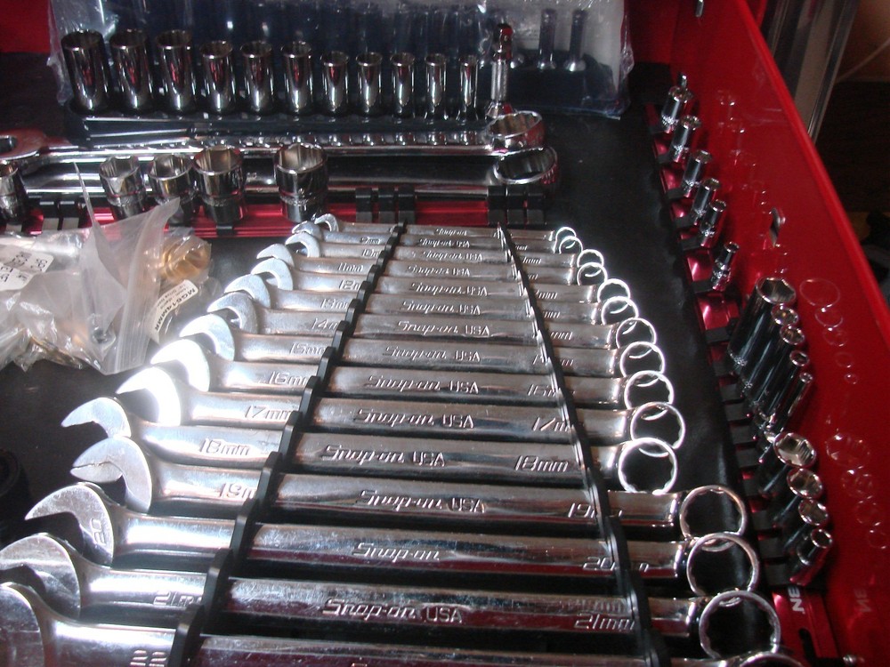 master techs tools and roller