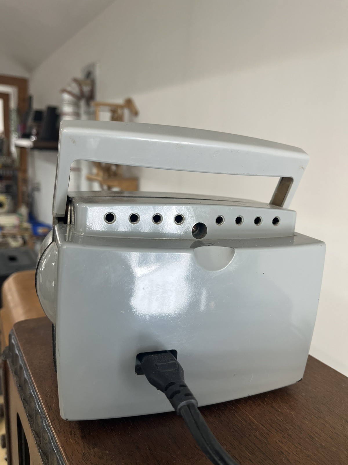 EXCELLENT 1953 MCM ZENITH K412-G “OWL EYE” Factory DAWN GREY Tube Radio