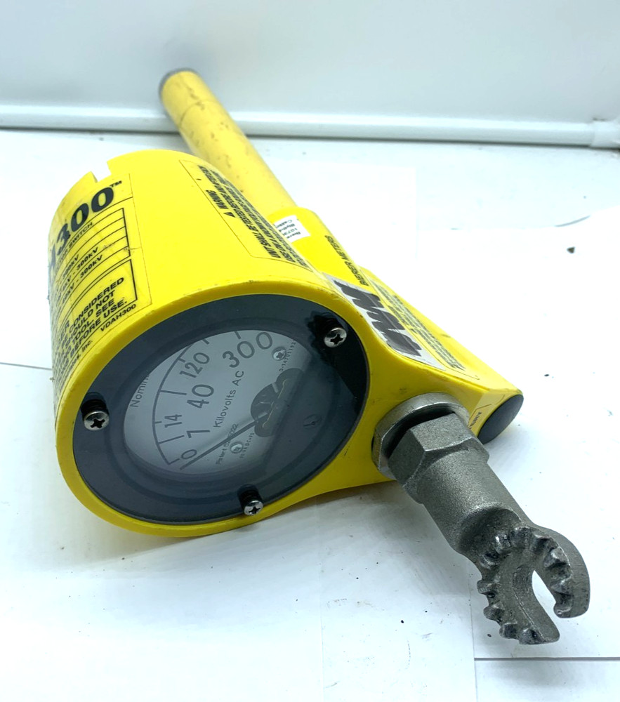 BIERER ANALOG VOLTAGE DETECTOR VDAH300 TOOL 0-300k  - Untested
