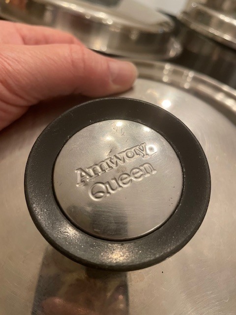12 Piece Amway Queen ware Cooking set 3 sauce pans,2 fry (1L 1s) Stock Pan Lids