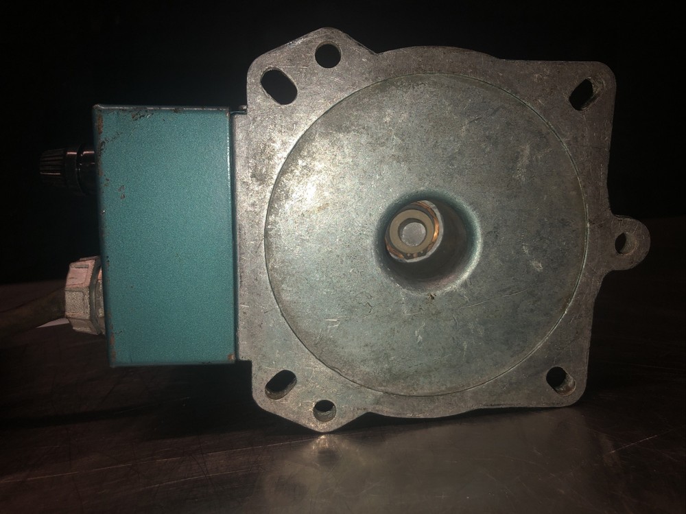 STACO 3PN1210 Variable Autotransformer