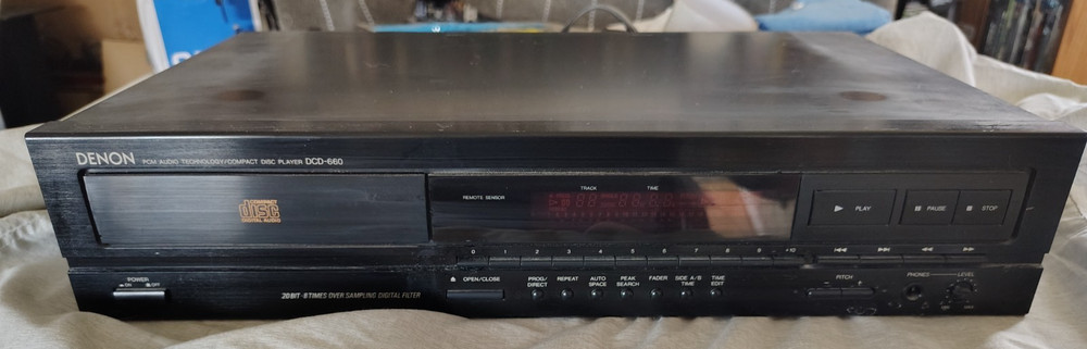 Denon DCD-660 CD Compact Disc CD Player Tested & Working