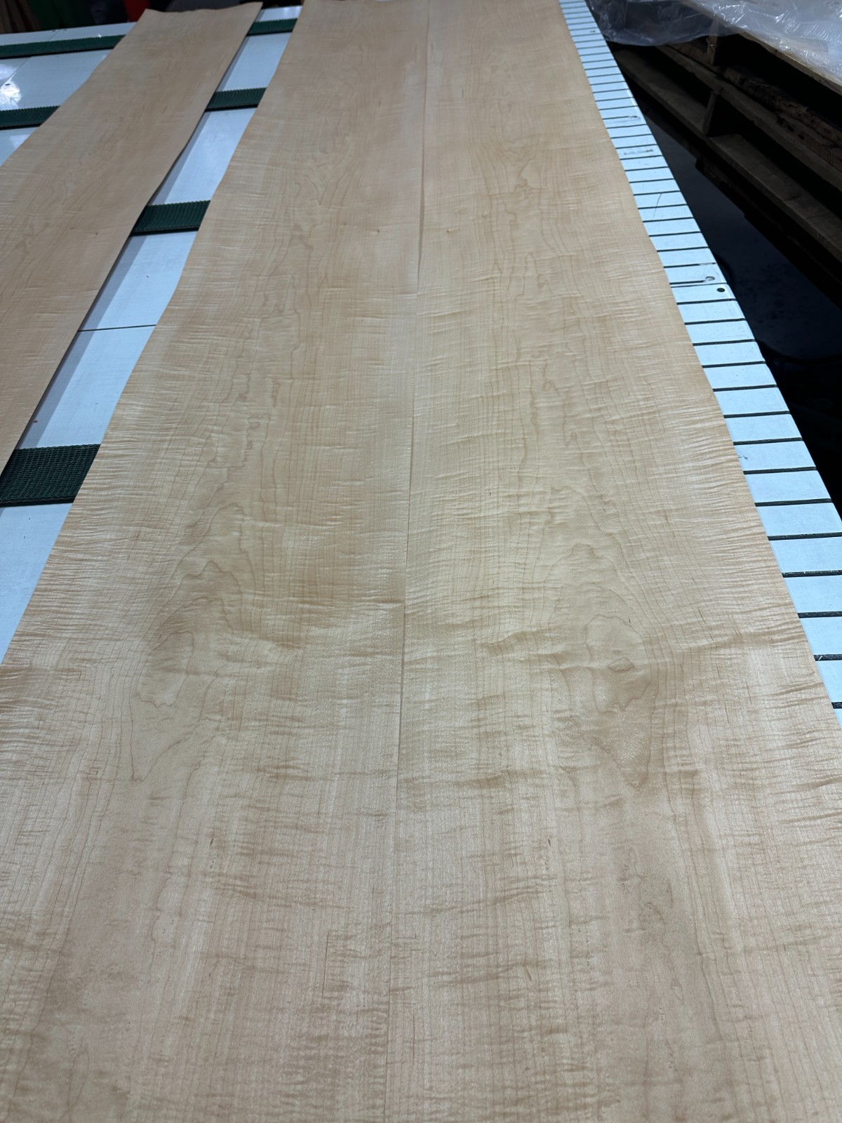 Maple Raw Wood Veneer 2 sheets 120'' x 14'' 23D