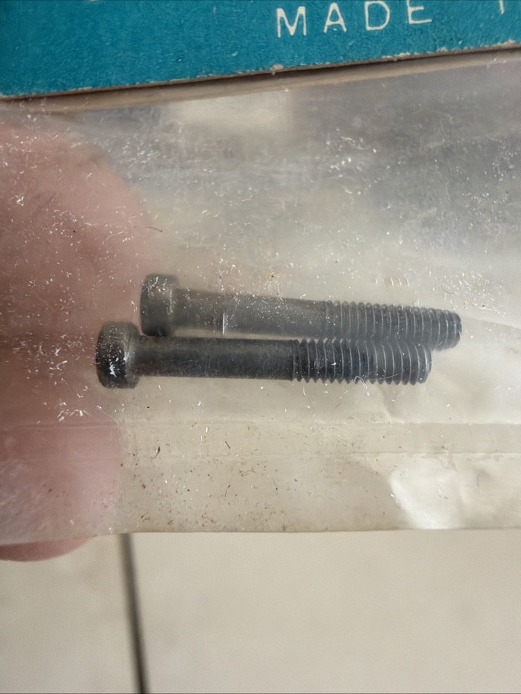 OS Max 19 Screws Part Number 21525808