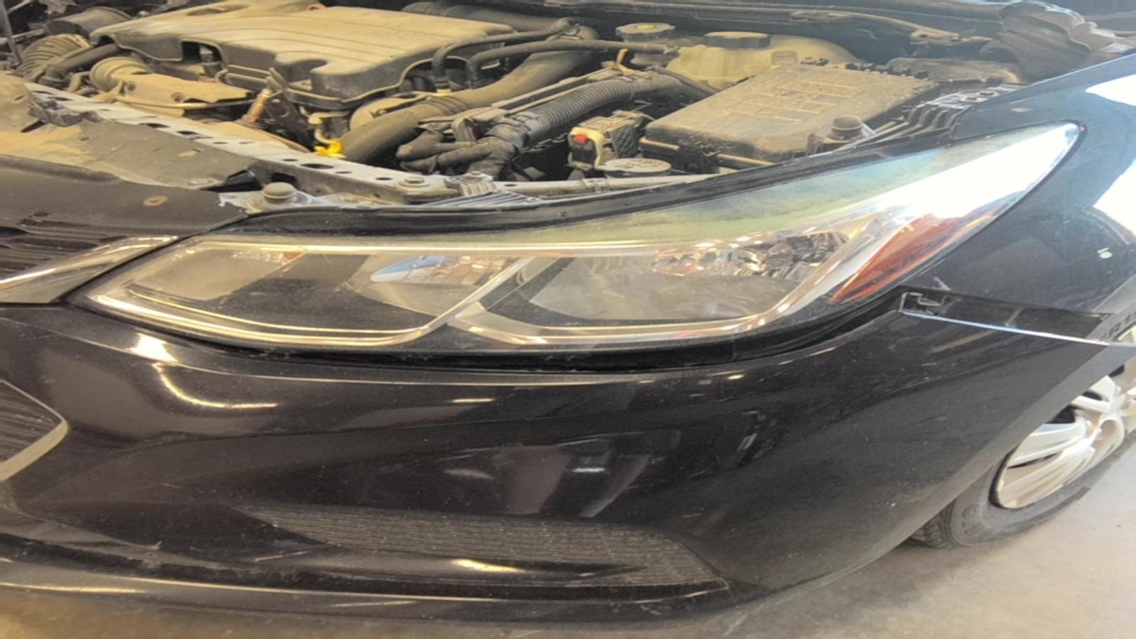 Used Front Right Drive Axle Shaft fits: 2017 Chevrolet Cruze front gasoline AT F