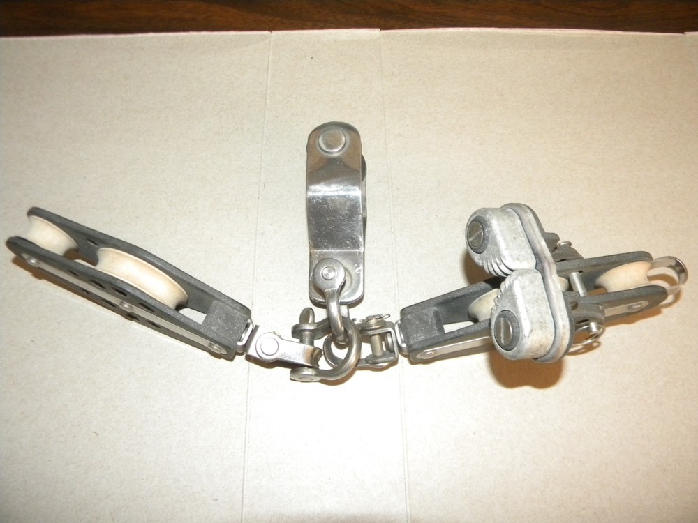 SAIL BOOM CONTROL