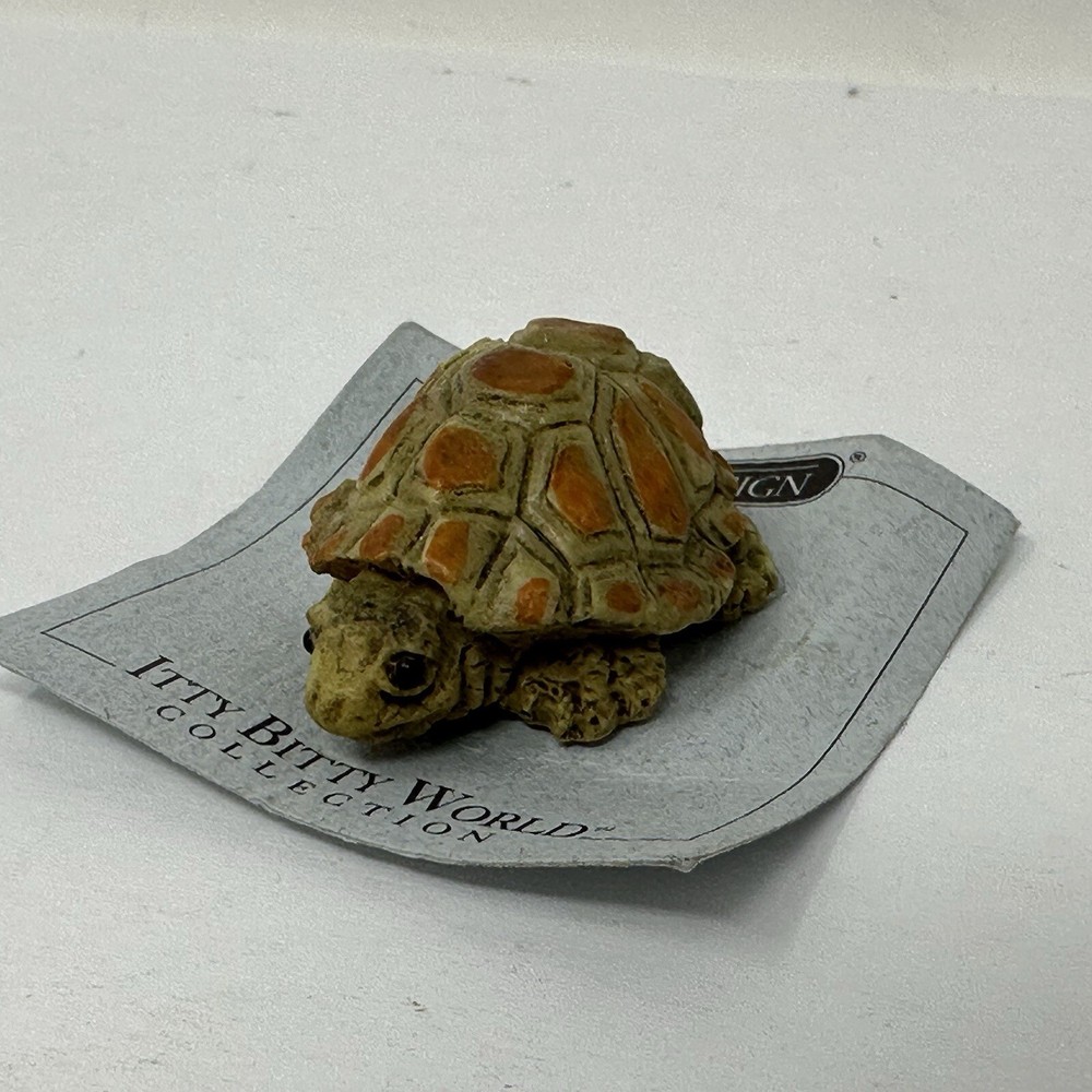 Itty Bitty World by United Design Turtle Figurine