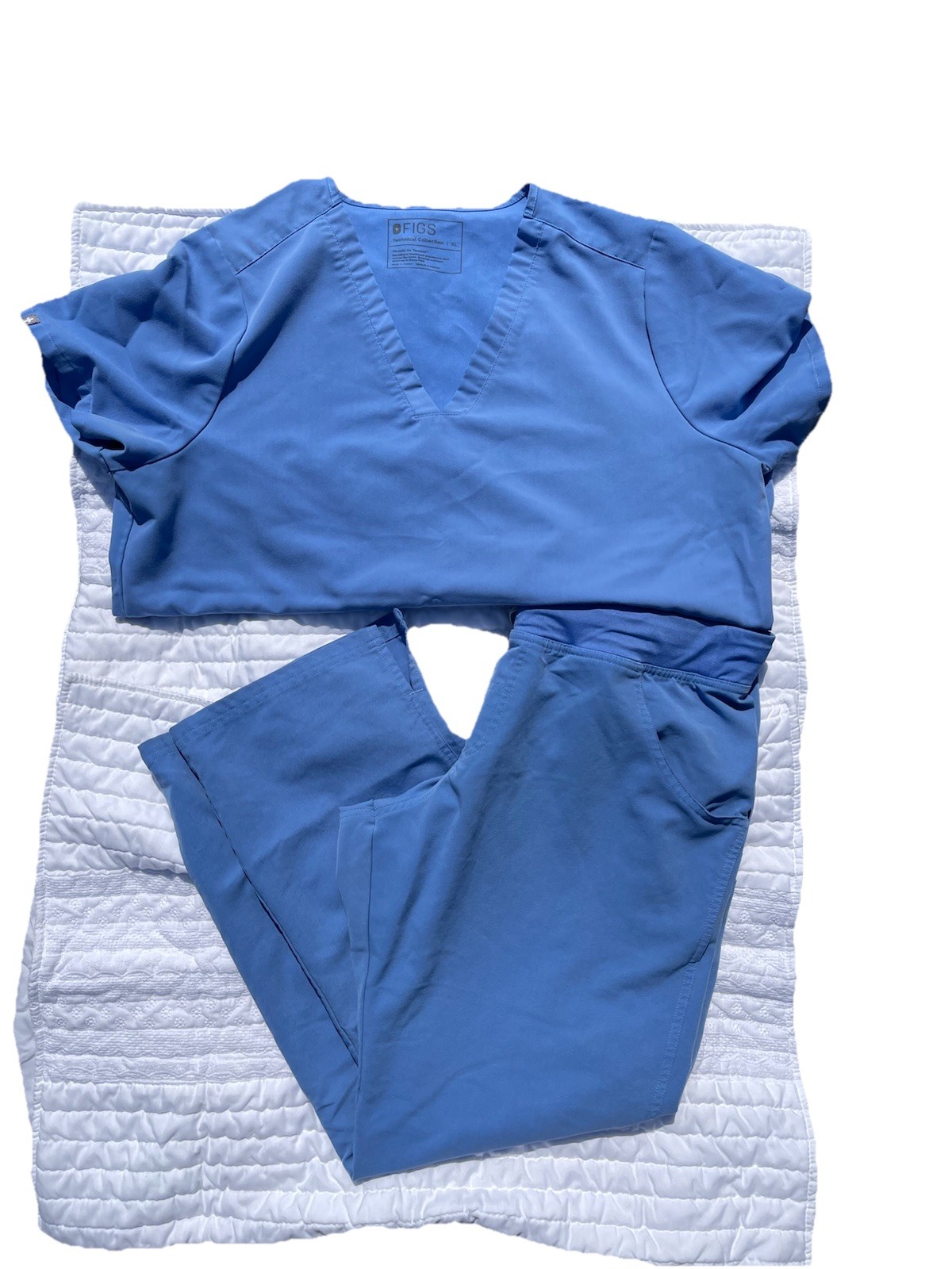 FIGS Technical Collection Blue Scrub Set . Zamora Pants LP/ Top Is XL