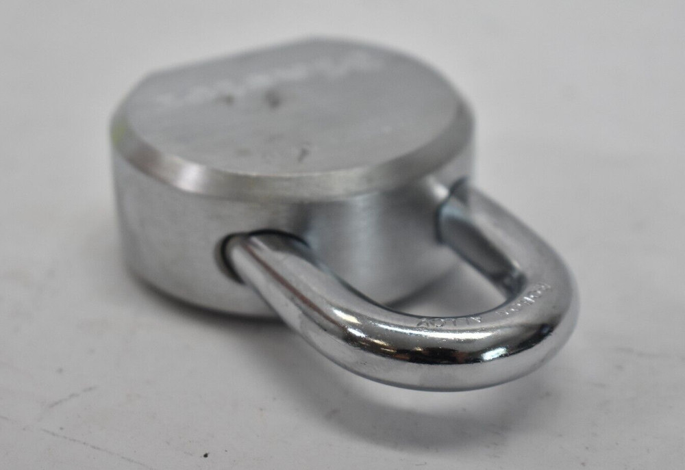 Master Lock 5 Pin Solid Steel Padlock Keyed Different 470-6230 Genuine OEM