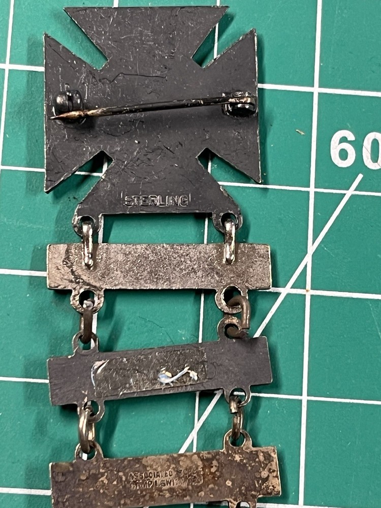 US Army Qualification Badge with 12 Bars!