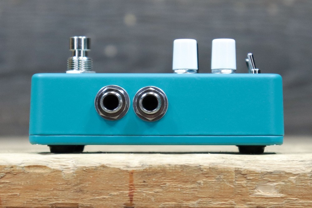 Electro-Harmonix Eddy Analog Vibrato & Chorus w/Expression Guitar Effect Pedal