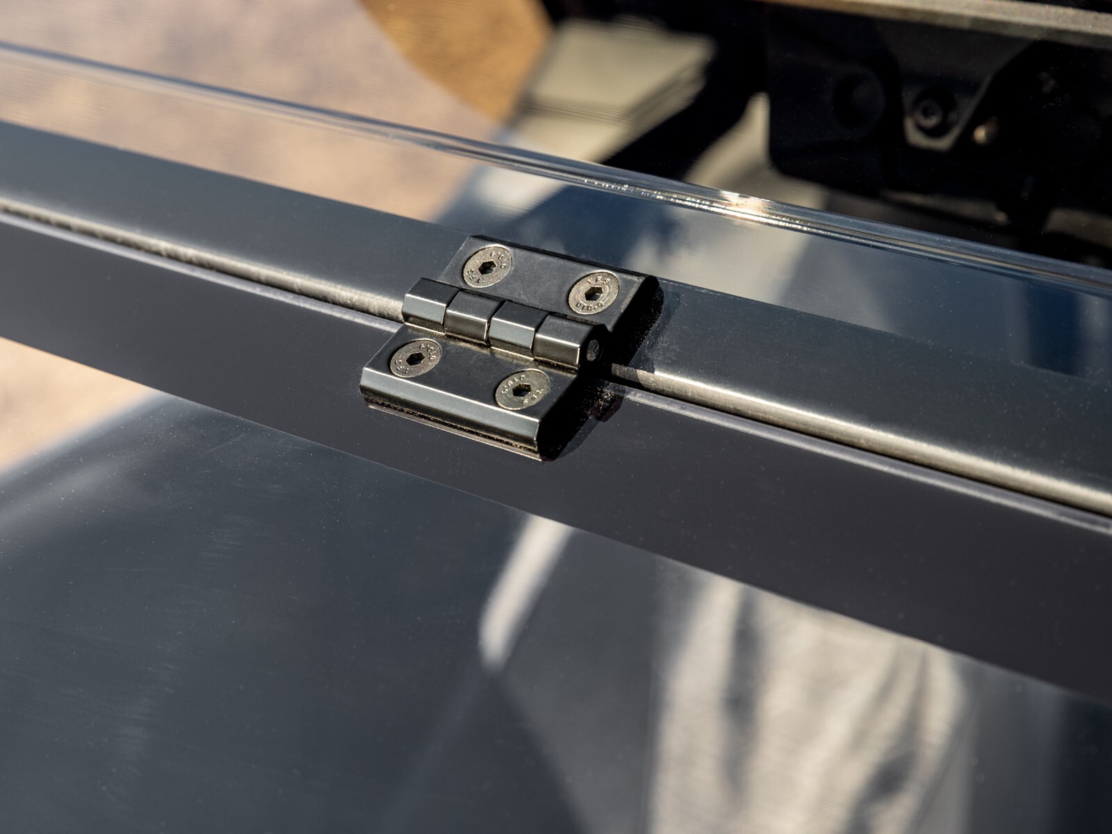 SuperATV Maxdrive Power Flip Windshield for Can-Am Maverick R 2024+