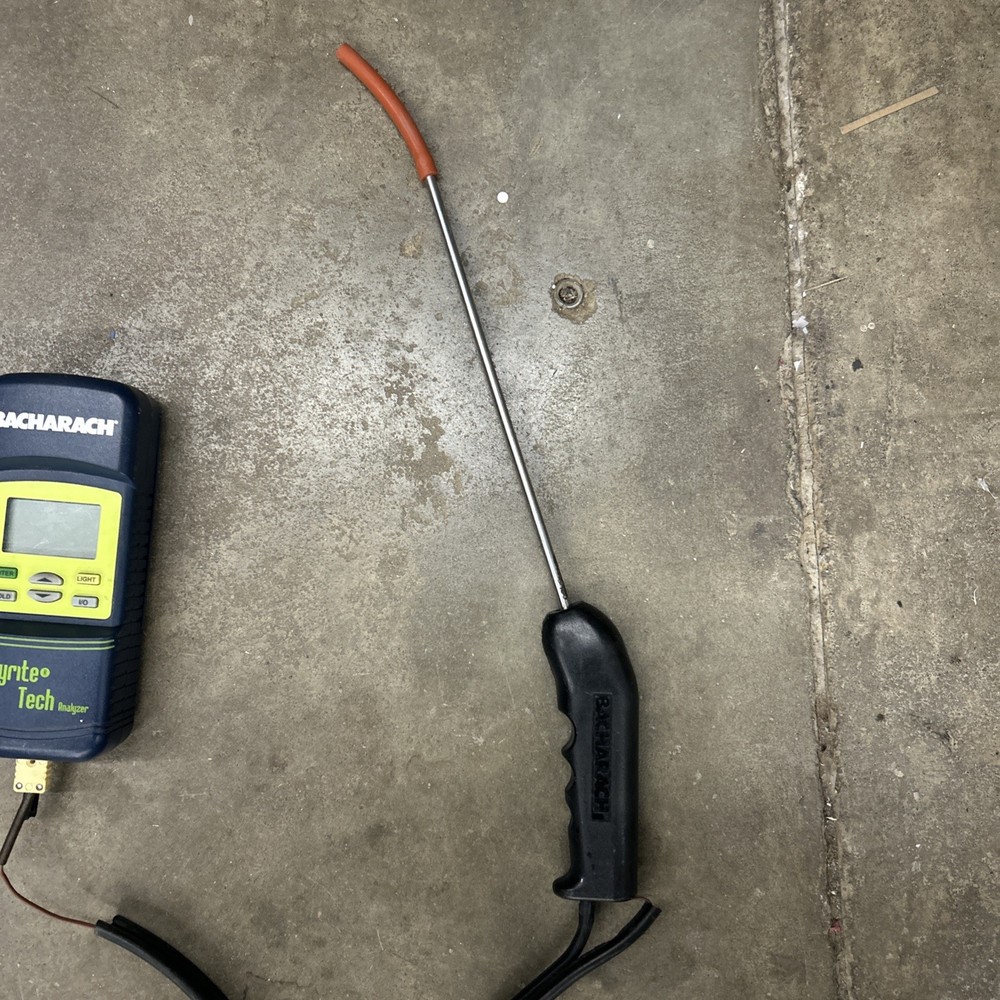 Bacharach Fyrite Tech Analyzer