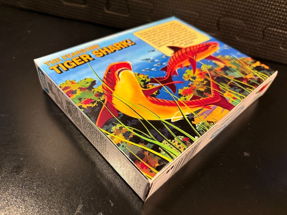 Shark Bites fruit snacks - Empty custom design display box