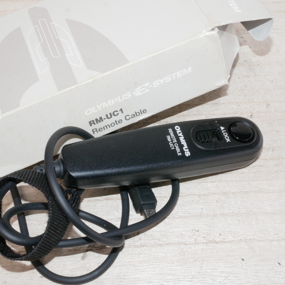 Olympus RM-UC1 Remote Camera Cable Used Good/Excellent Condition in Box
